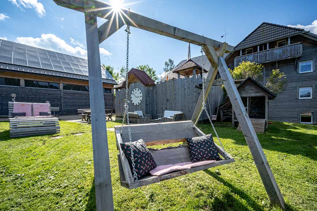 Fast alles auf dem Farnbauernhof ist mit eigenem Holz gebaut